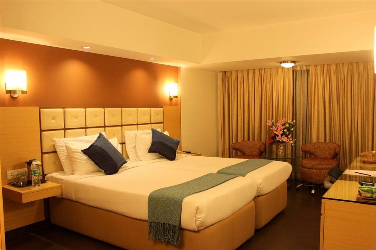 Hotel Sagar Plaza City Centre Poona Buitenkant foto