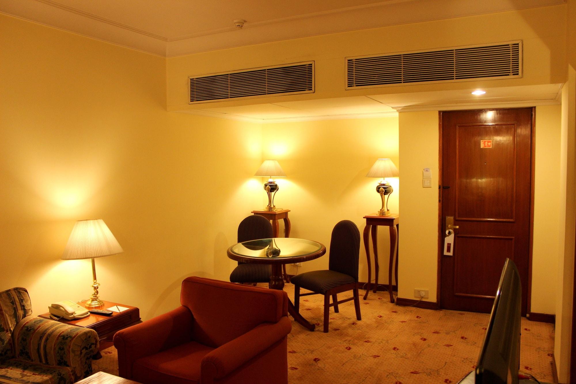 Hotel Sagar Plaza City Centre Poona Buitenkant foto