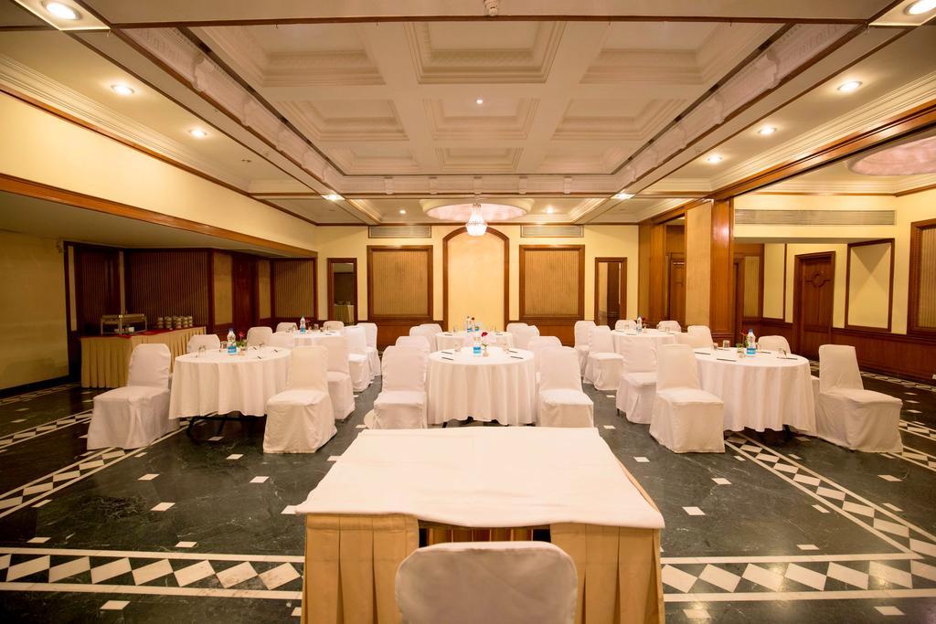 Hotel Sagar Plaza City Centre Poona Buitenkant foto