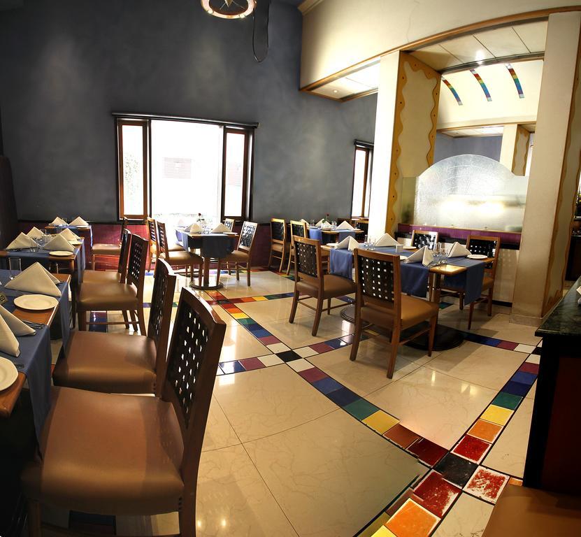 Hotel Sagar Plaza City Centre Poona Buitenkant foto