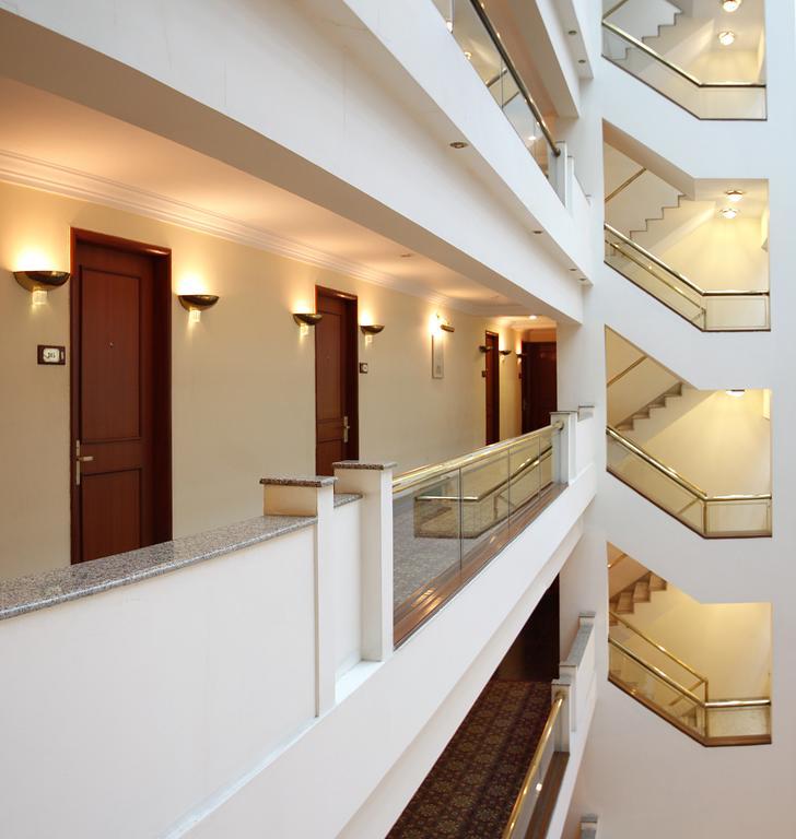 Hotel Sagar Plaza City Centre Poona Buitenkant foto