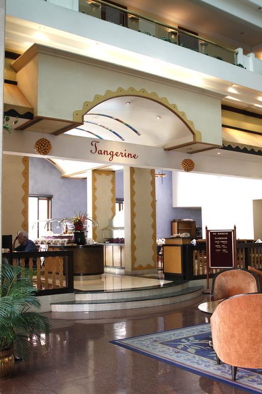 Hotel Sagar Plaza City Centre Poona Buitenkant foto