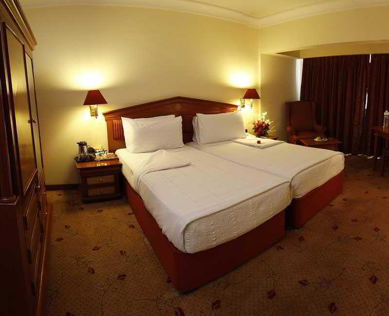Hotel Sagar Plaza City Centre Poona Buitenkant foto