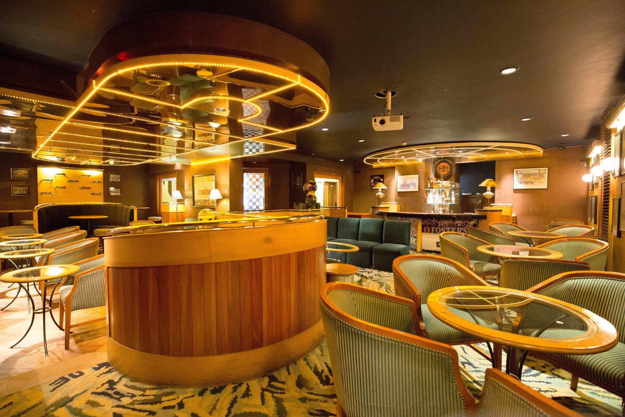 Hotel Sagar Plaza City Centre Poona Buitenkant foto