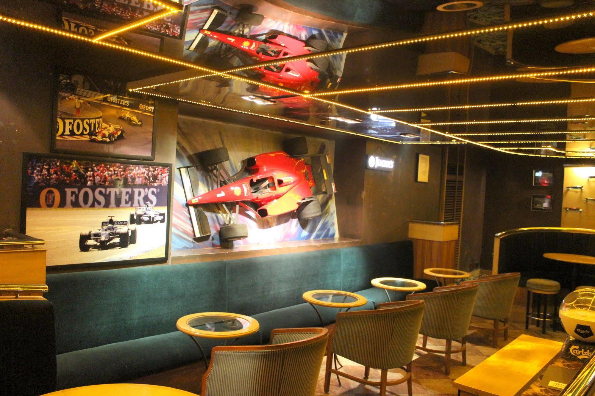 Hotel Sagar Plaza City Centre Poona Buitenkant foto